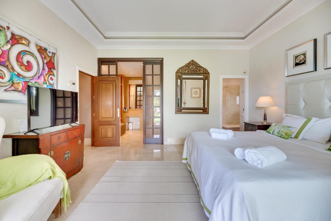 Luxurious 7 Bdrm Frontline Golf - Aloha Gardens Marbella