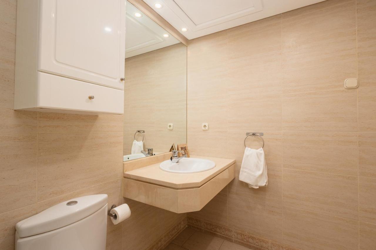 Apartment Sea View In The Center Of Puerto Banus And Private Parking