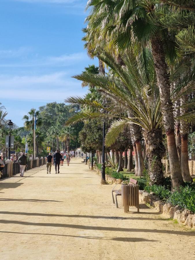 Toplage Neubau Luxus-apartment, Und Altstadt In Minuten Zu Fuss Marbella