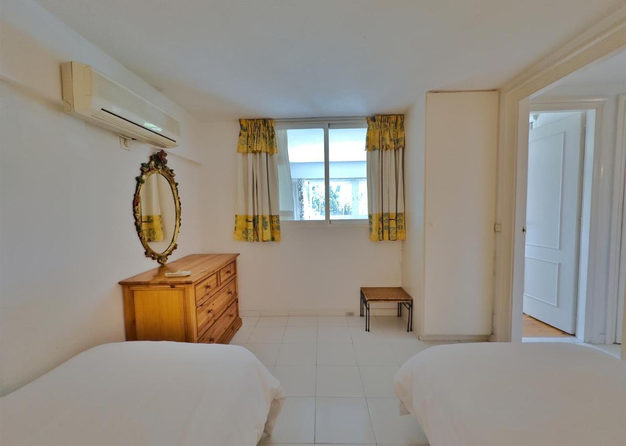 Skol 212. Two Bedrooms Duplex In Centre On The Beachfront. Apartment