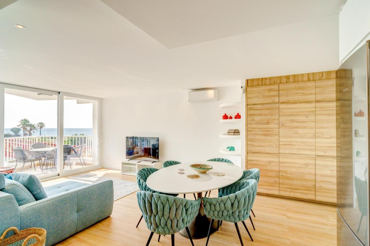 Front Flat With Sea Views * Marbella