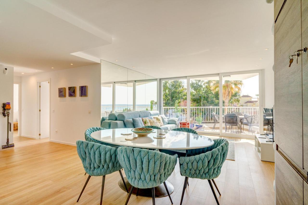 Apartment Front Flat With Sea Views