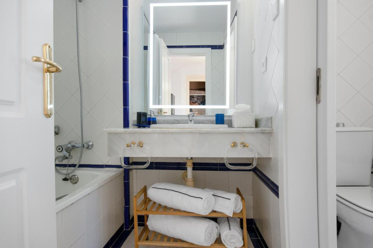 Sea View Studio I Penthouse, Beach Front Urbanization Romana Playa Elviria * Marbella