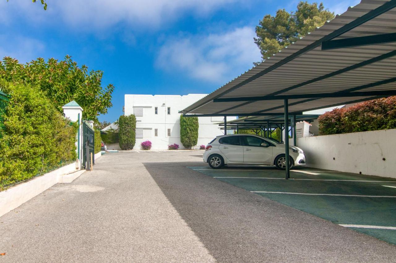 Azahara, Apartamento *