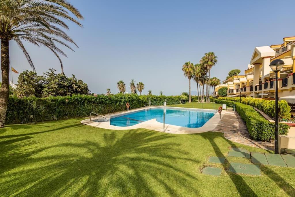 Oleholidays 1133 Romana Playa Primera Linea Playa Marbella