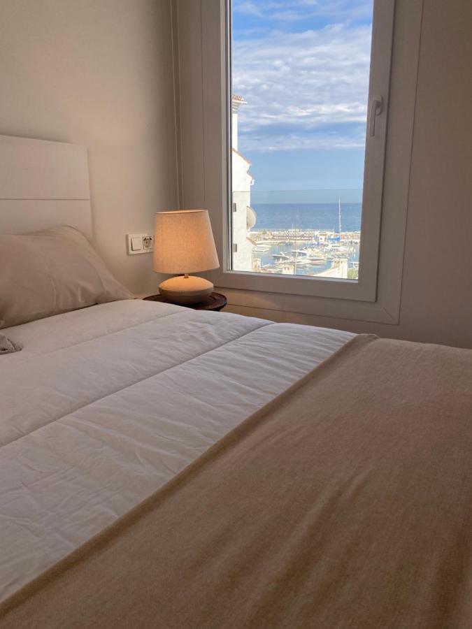 Modern New Apartment, Sea View And Private Parking Marbella