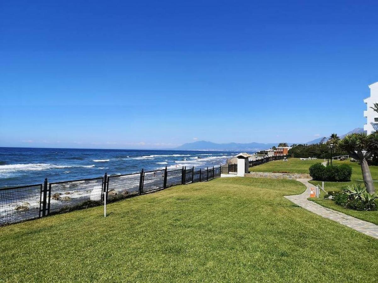 Modern With Pool On The Beachfront In By Sharingco Appartement Marbella