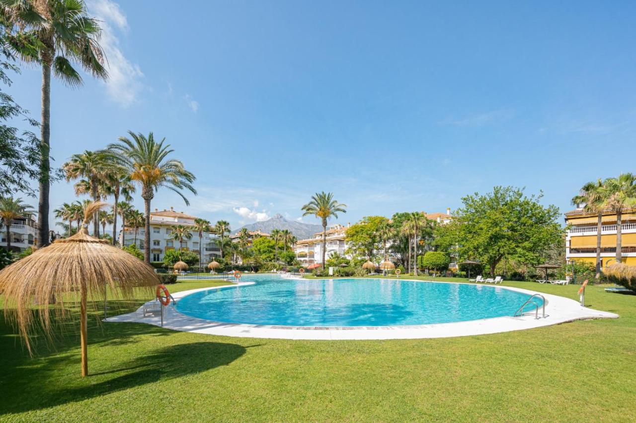 Apartamento In Urb Dama De Noche Puerto Banus *