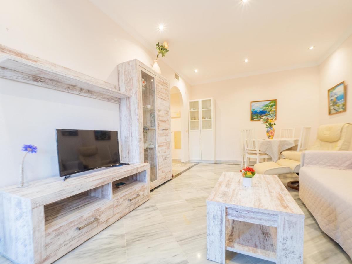 Cubo's Nagueles B5 1e Marbella