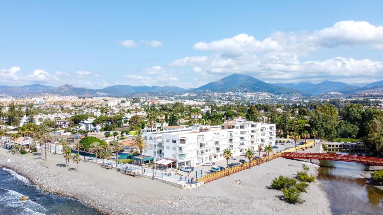 Front Flat With Sea Views * Marbella