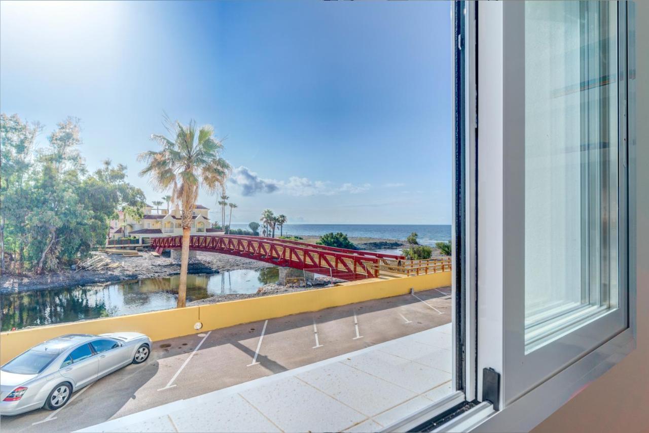 Front Flat With Sea Views * Marbella
