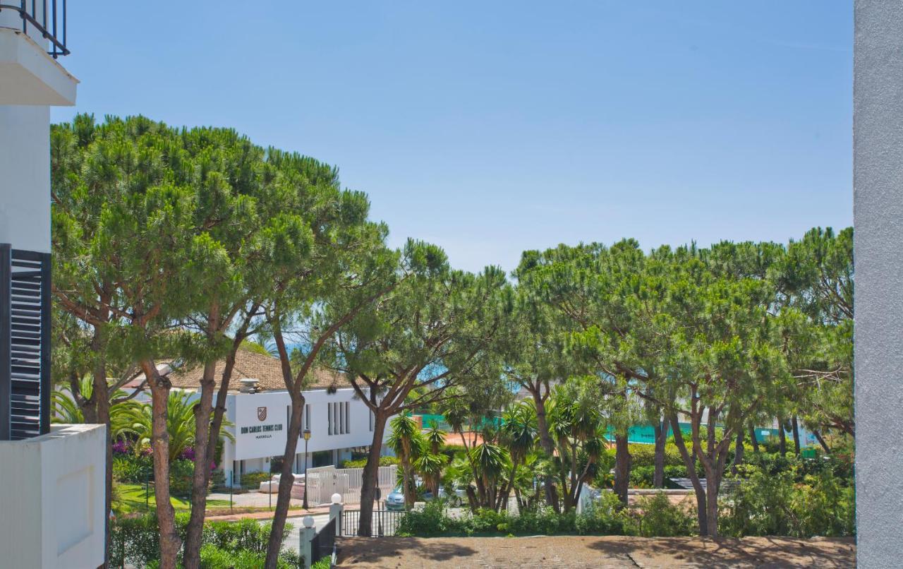 Beachfront Luxury Complex With Tropical Gardens & Pools * Marbella