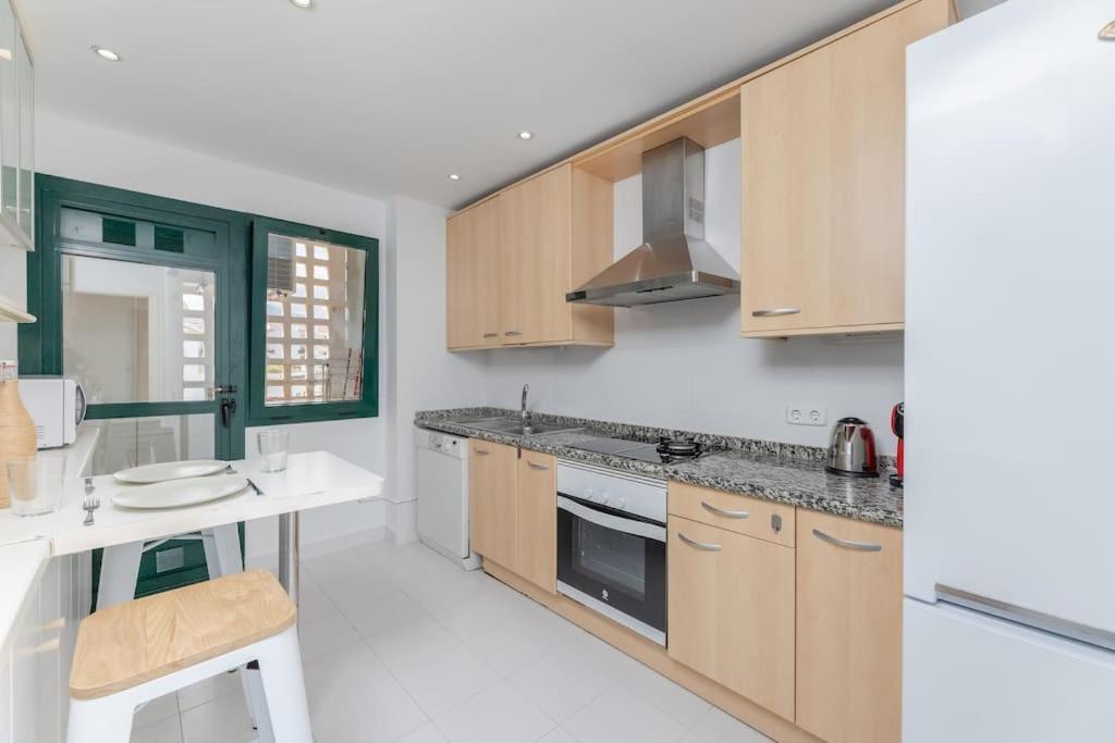 Awesome Views And Walk To The Beach! Rdr316 Marbella