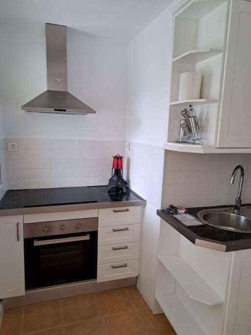 In Banana Beach, Apartamento Marbella