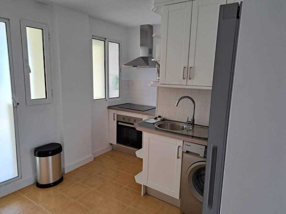 In Banana Beach, Apartamento Marbella