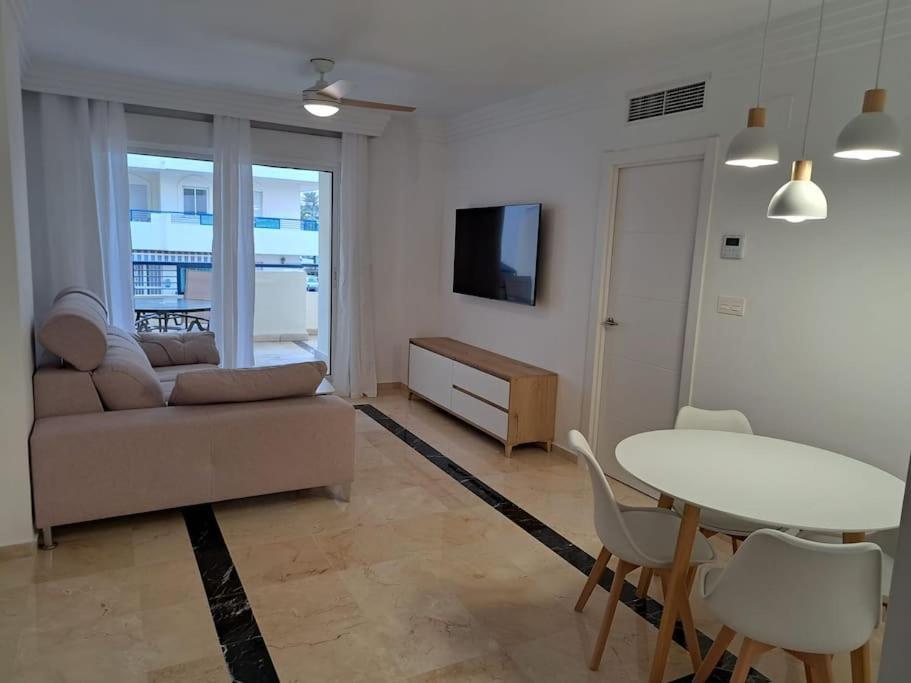 Apartamento In Banana Beach, Marbella