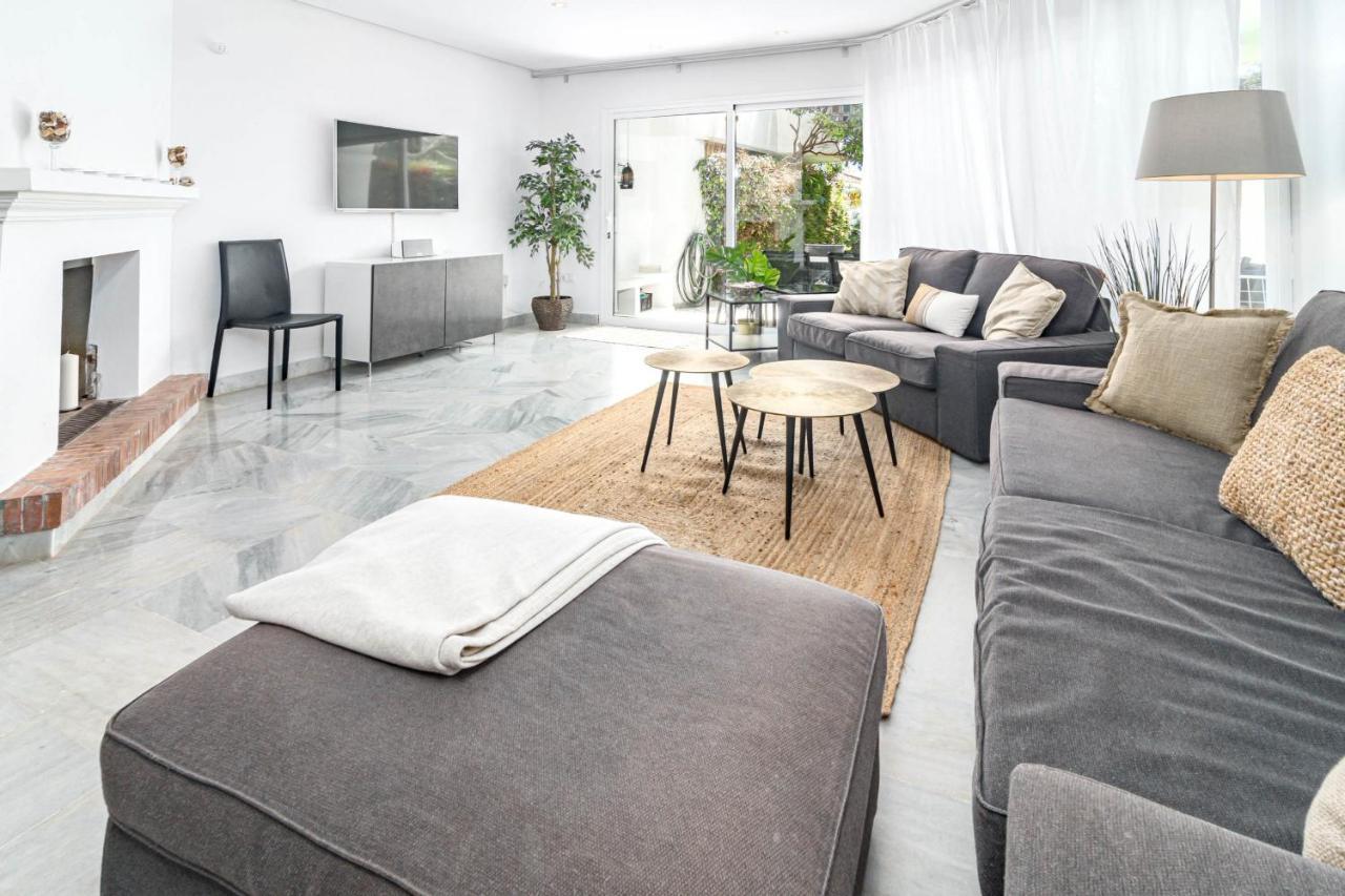 Stunning 4-bedroom Townhouse With Breathtaking Views In