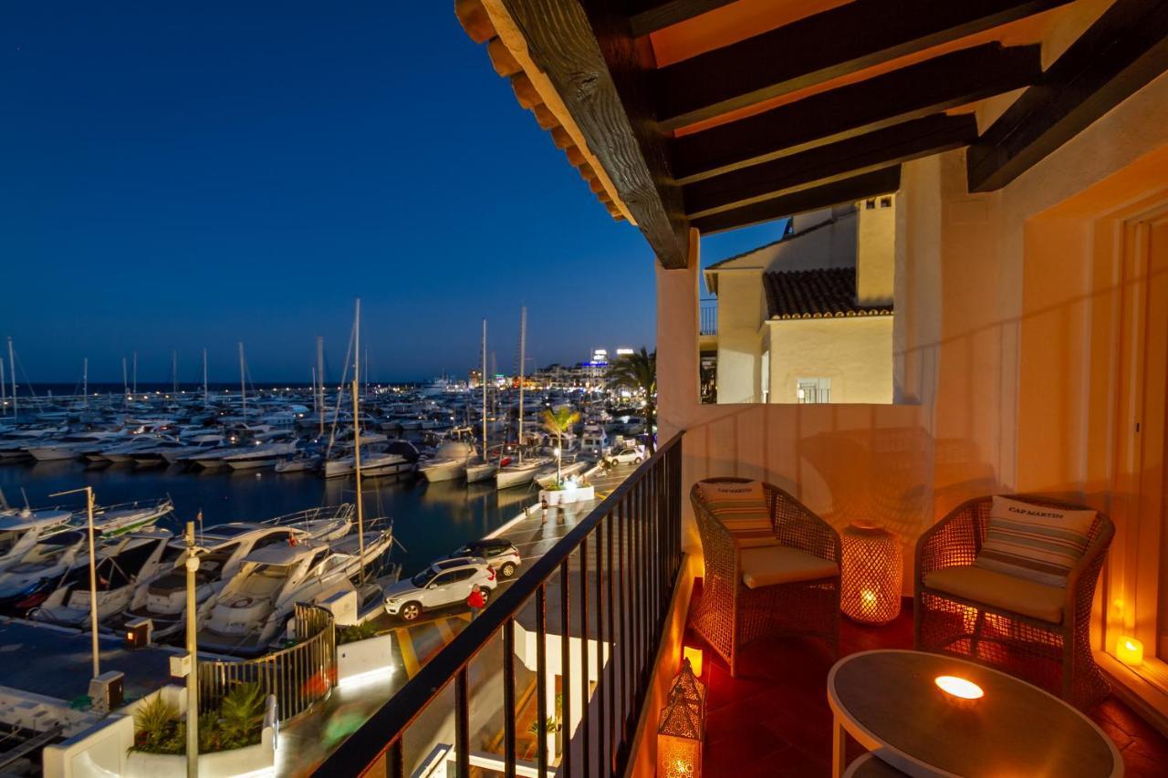 Banus - Puerto Banus Marina Harbour Seafront *