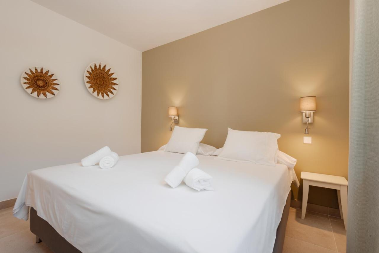 With Large Sunny Terrace, Costabella Ferienhaus *