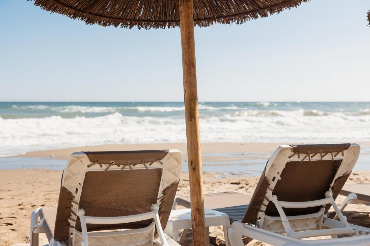 Vakantiehuis With Large Sunny Terrace, Costabella *