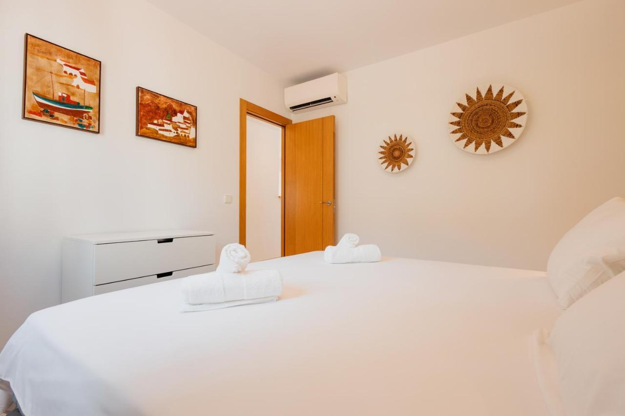 With Large Sunny Terrace, Costabella Ferienhaus *