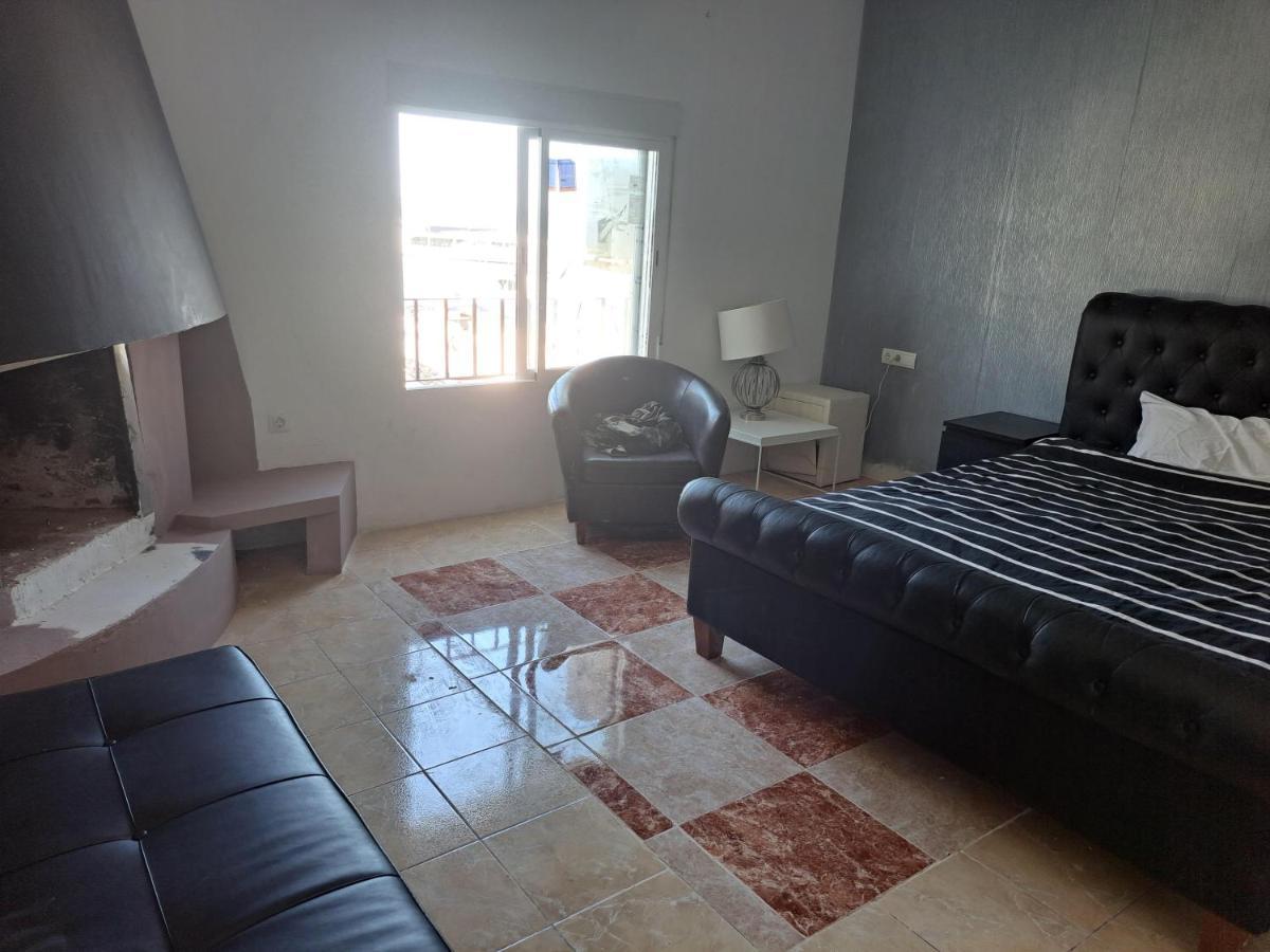Homestay Private In Huge Penthouse 1st Line Puerto Banus, Incredible Views, Jacuzzis
