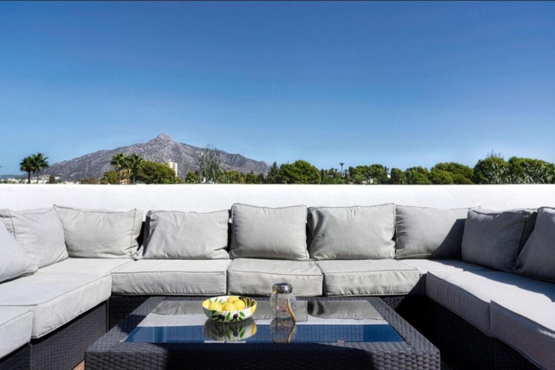 Duplex Penthouse Casa M3 Walking Distance Puerto Banus Marbella
