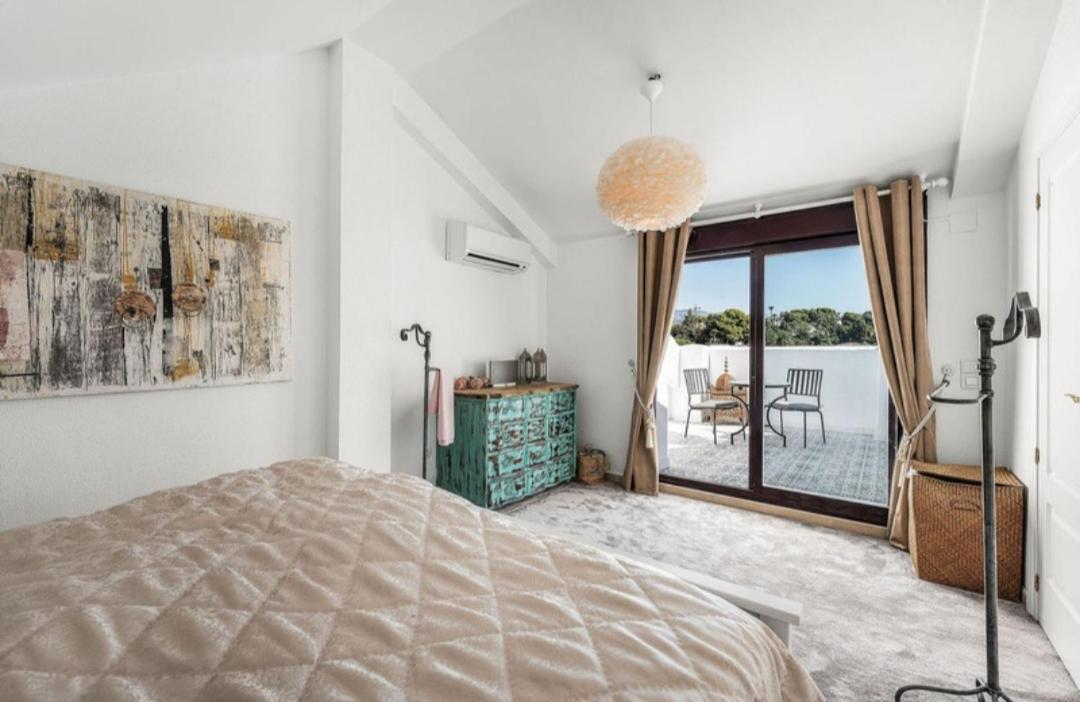 Apartment Duplex Penthouse Casa M3 Walking Distance Puerto Banus Marbella