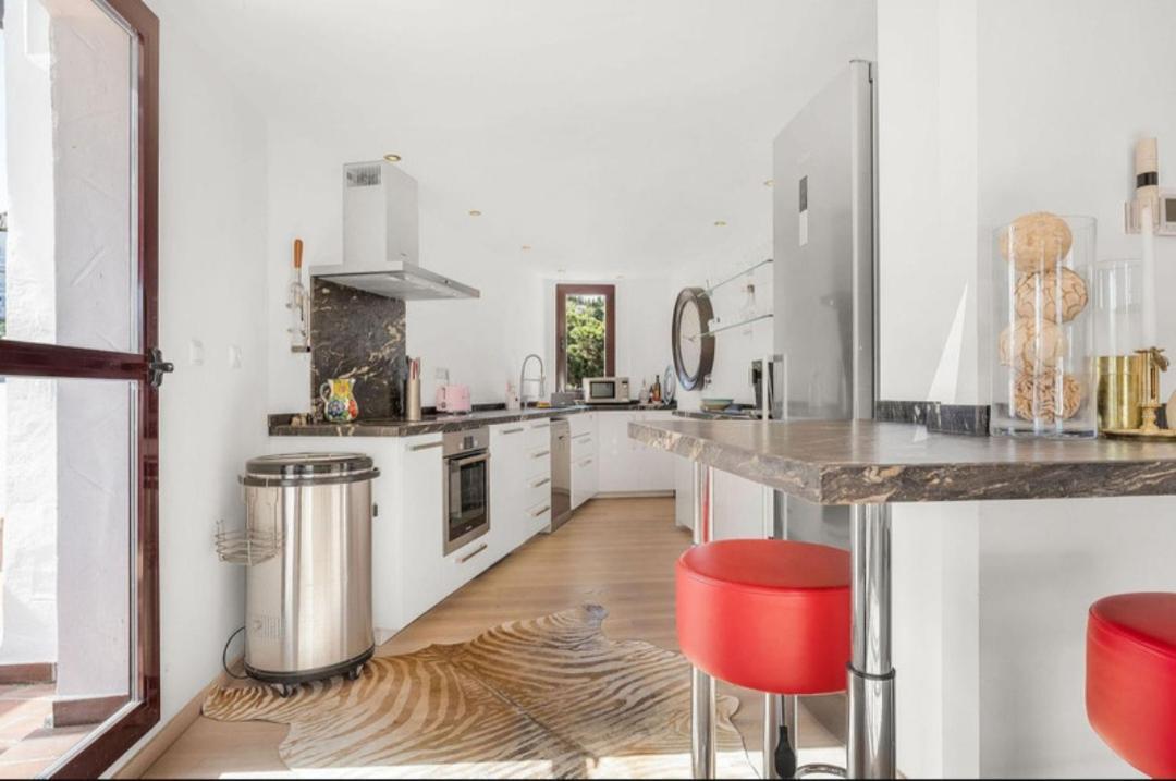 Duplex Penthouse Casa M3 Walking Distance Puerto Banus Apartment Marbella
