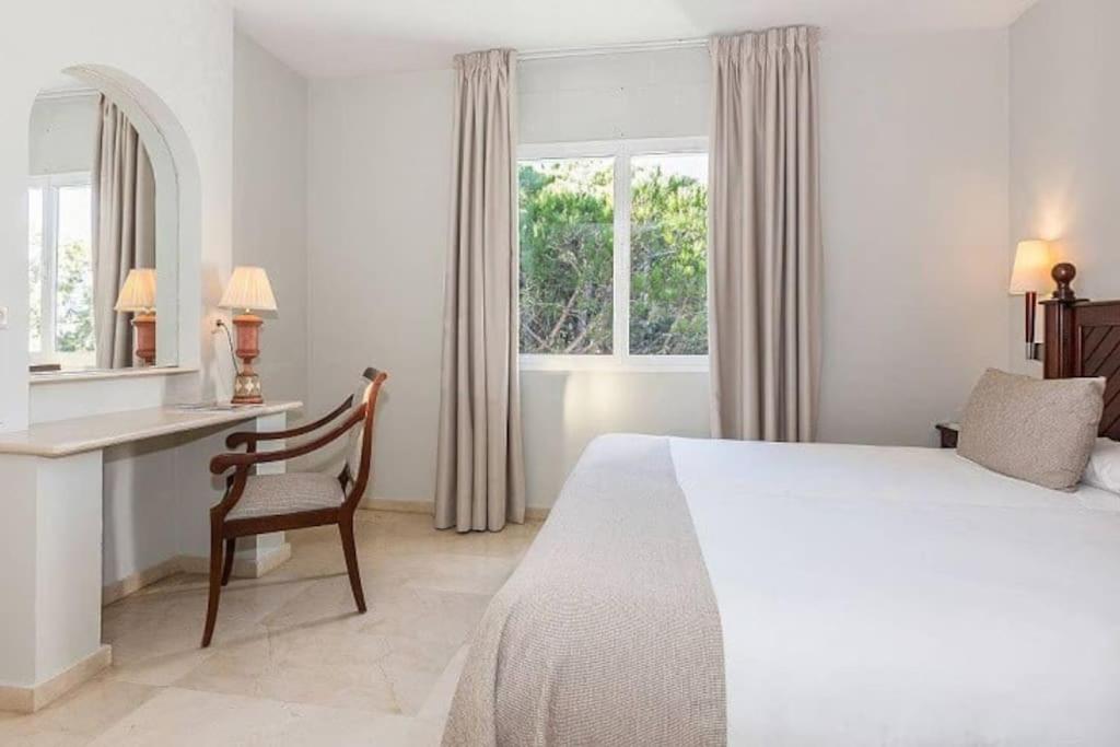 Apartamento Lujo En Complejo Alanda Club * Marbella