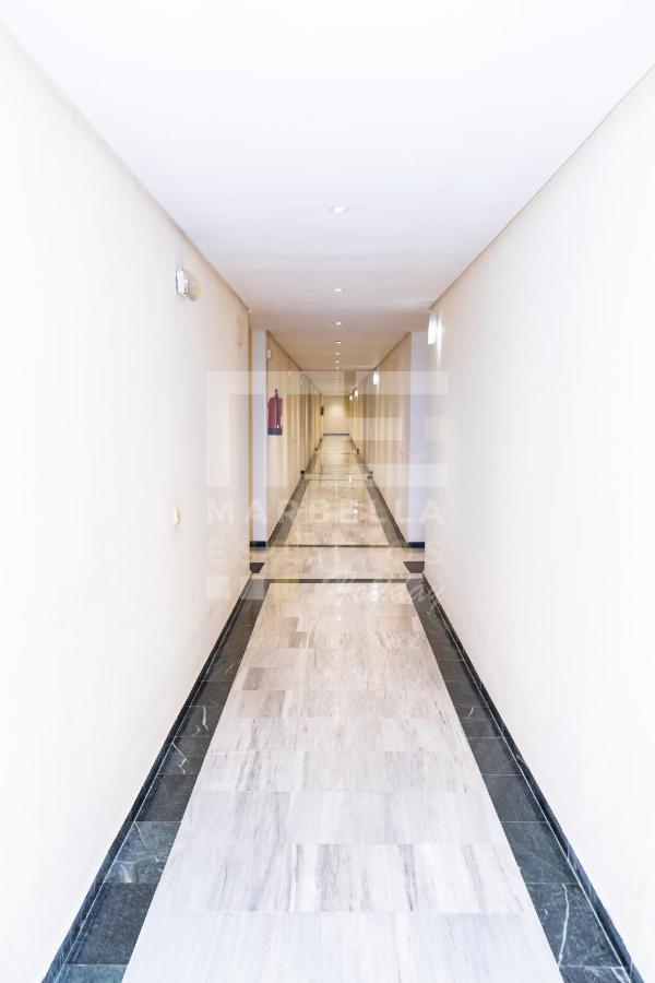 Amplio Planta Jardin Nagueles * Marbella