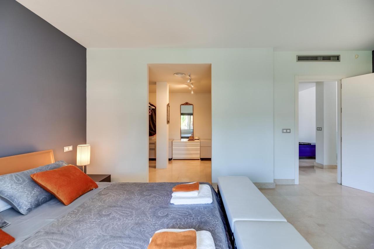 Villa Vacation I Fuentes, Prime Location, Perfect For Families And Big Groups, Shared Pool *