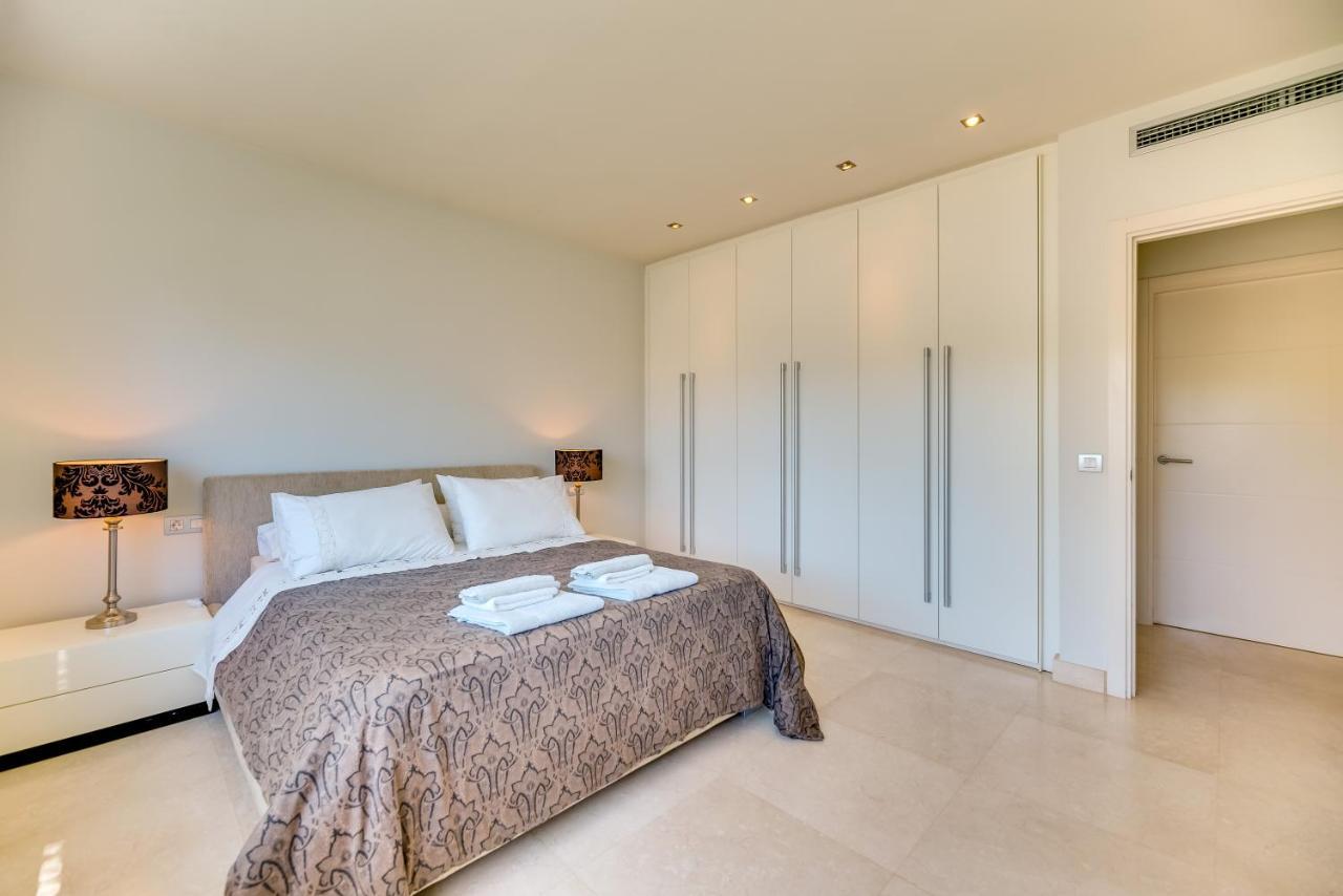 Vacation I Fuentes, Prime Location, Perfect For Families And Big Groups, Shared Pool * Marbella