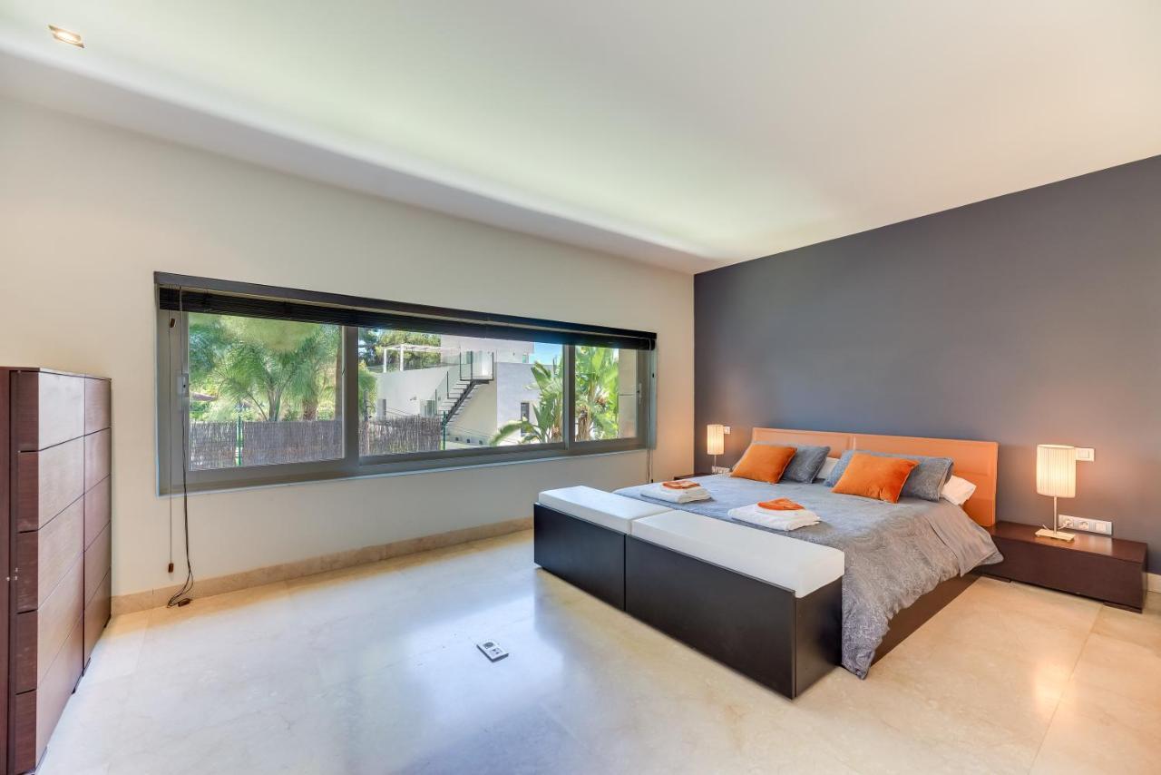 Villa Vacation I Fuentes, Prime Location, Perfect For Families And Big Groups, Shared Pool *