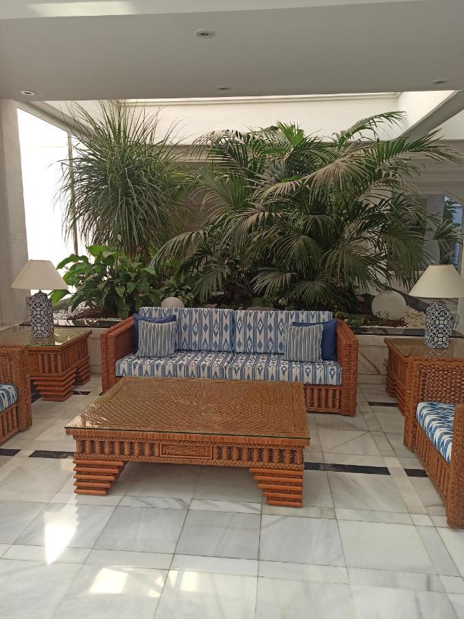Beachfront Luxury Appartment, Playas Del Duque, Puerto Banus, Apartamento Marbella