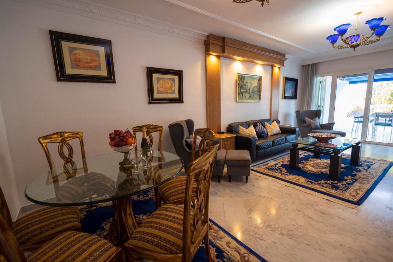 Apartamento Beachfront Luxury Appartment, Playas Del Duque, Puerto Banus, *