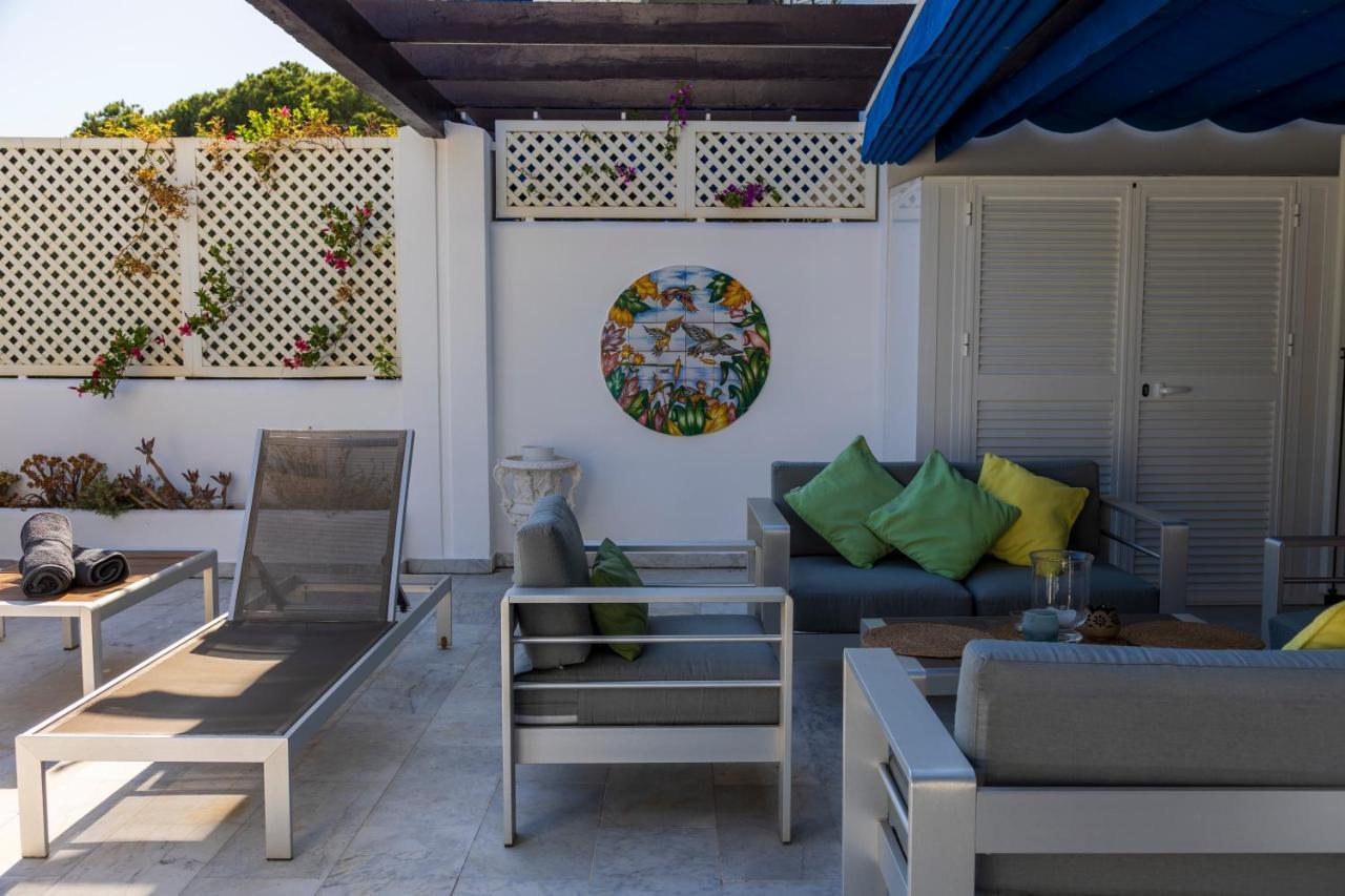 Beachfront Luxury Appartment, Playas Del Duque, Puerto Banus, Apartamento *