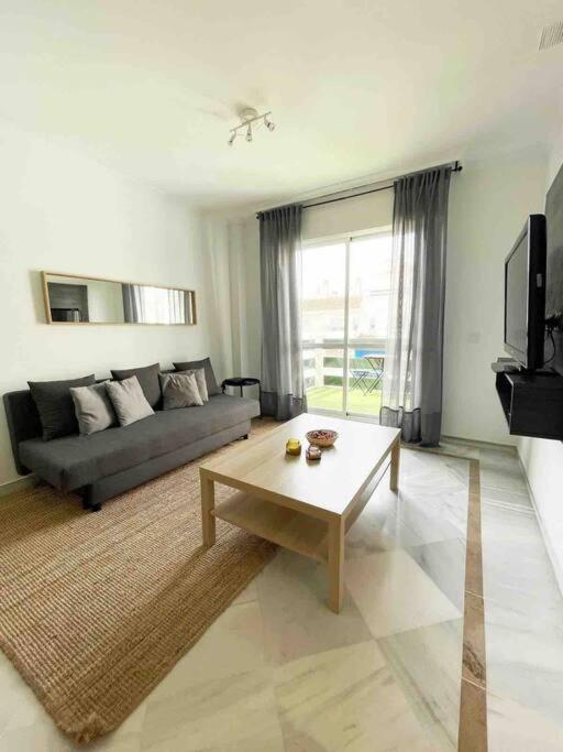 2br, 1bth Flat Near Puerto Banus Marbella