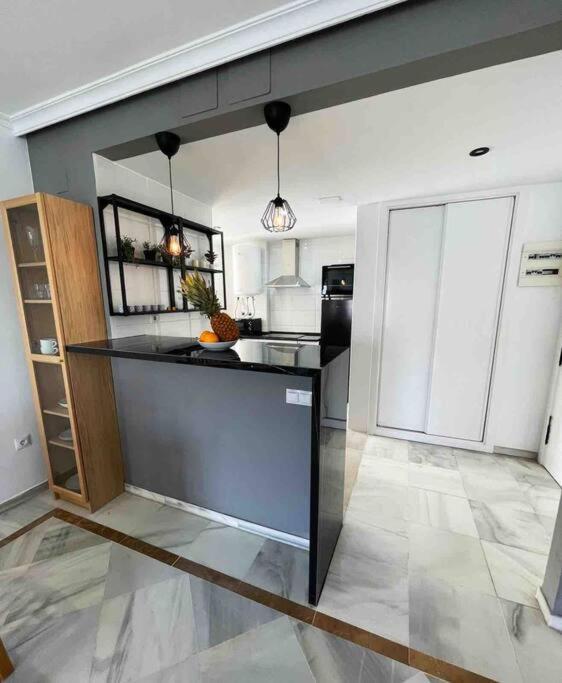2br, 1bth Flat Near Puerto Banus Marbella
