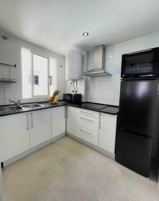 2br, 1bth Flat Near Puerto Banus