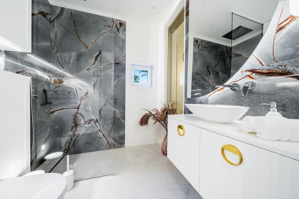 Luxury In Puerto Banus La Alcazaba *