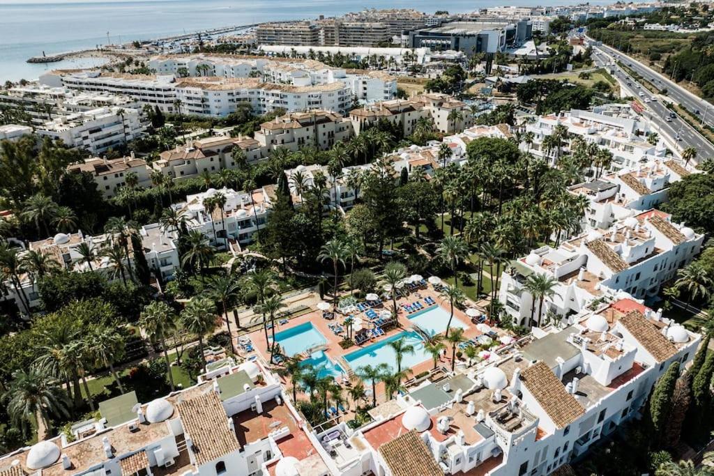 Luxury In Puerto Banus La Alcazaba