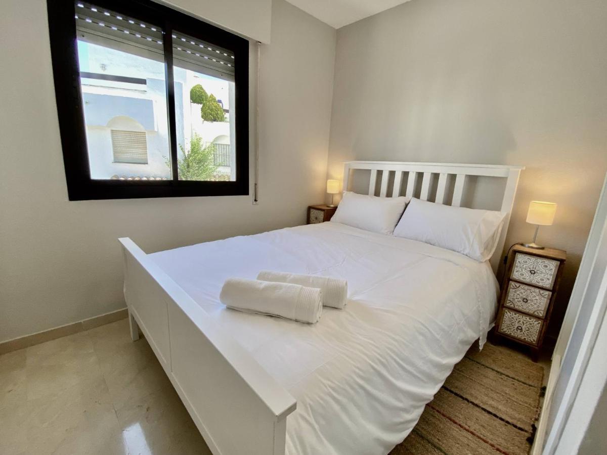 Escape To Serenity - 3 Bedroom Townhouse By The Sea! *