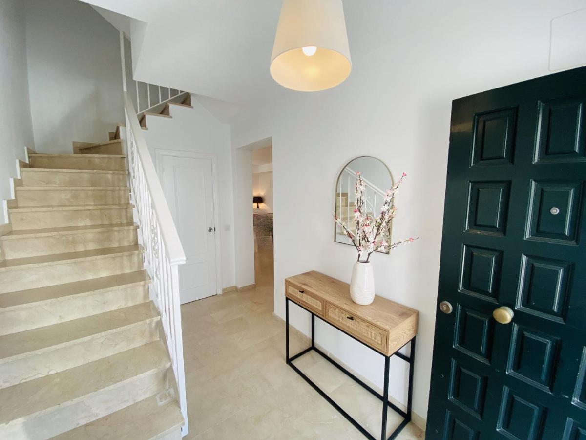 Ferienhaus Escape To Serenity - 3 Bedroom Townhouse By The Sea! *