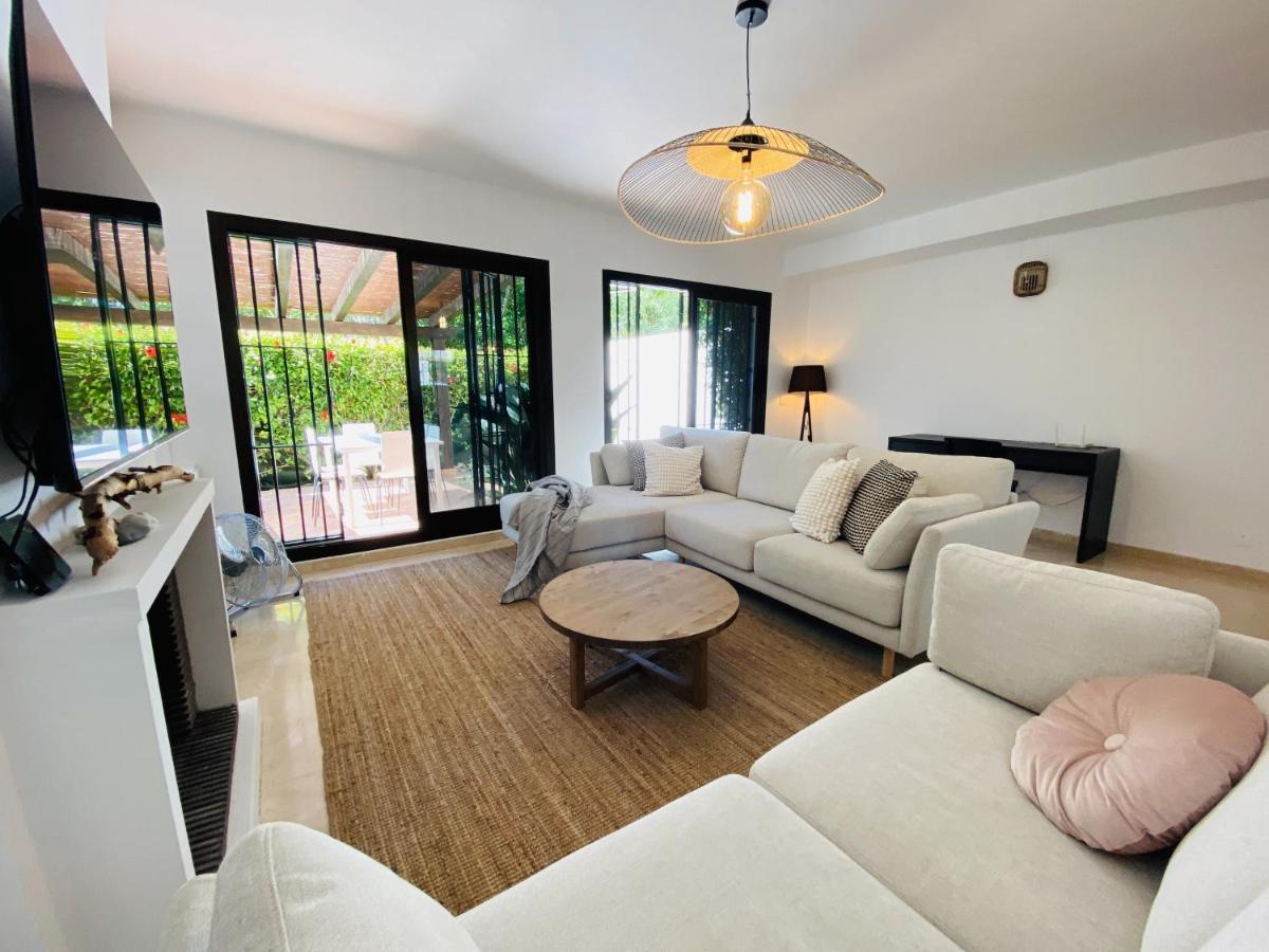 Ferienhaus Escape To Serenity - 3 Bedroom Townhouse By The Sea!