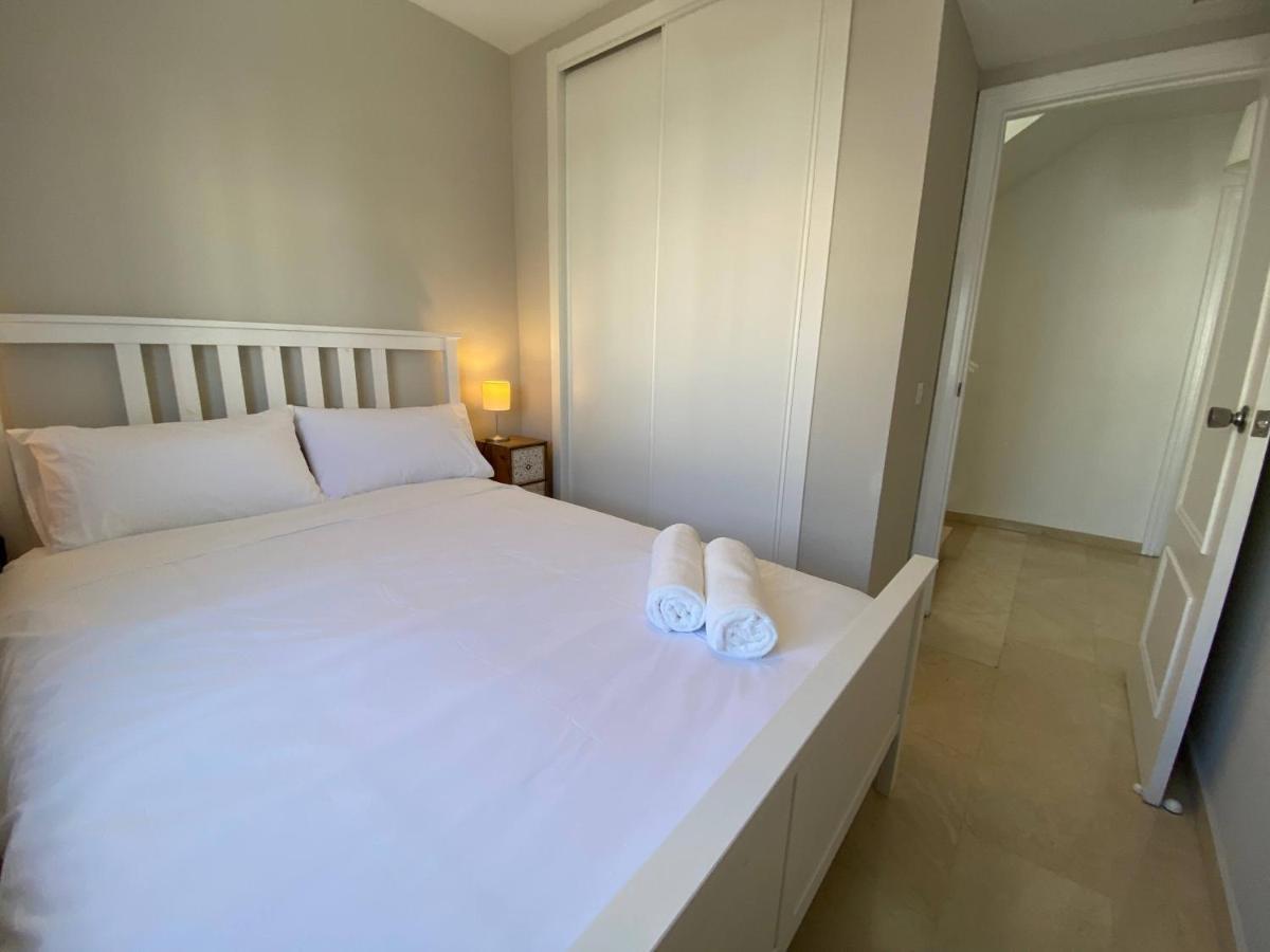 Escape To Serenity - 3 Bedroom Townhouse By The Sea! *