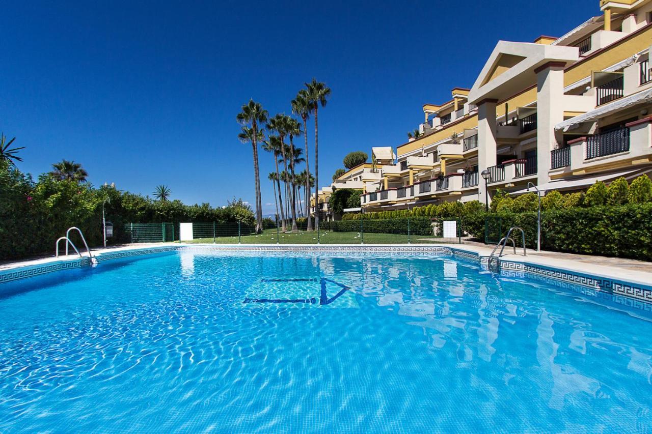 Apartment Front In Elviria *