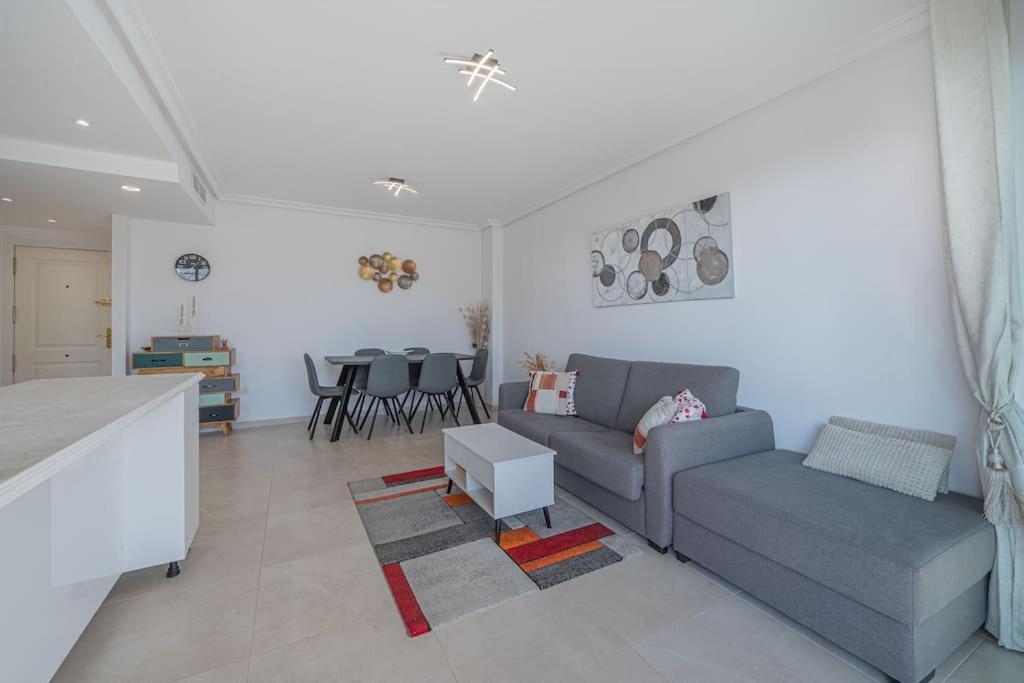 Flat -puerto Banus -6 A 8 Persons-pool-parking * Marbella
