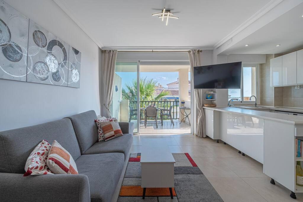 Flat -puerto Banus -6 A 8 Persons-pool-parking * Marbella