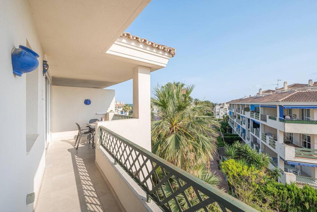 Flat -puerto Banus -6 A 8 Persons-pool-parking Marbella